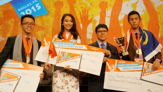 Nguyen Thi Hien Gia (second from left) won the only bronze medal for Vietnam at the 2015 MOSWC. 