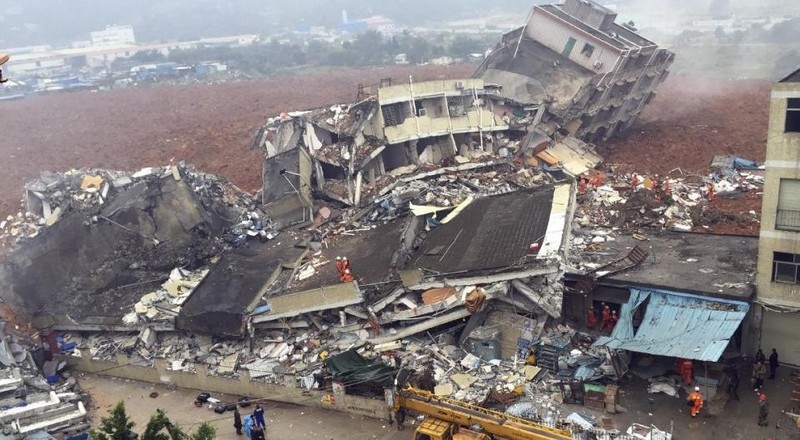 The scene of the landslide (Photo: AP)