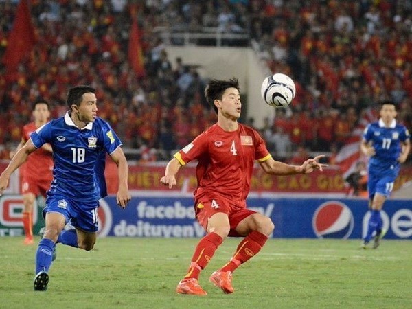 Do Duy Manh in an October match at My Dinh National Stadium (Credit: fourfourtwo.com)