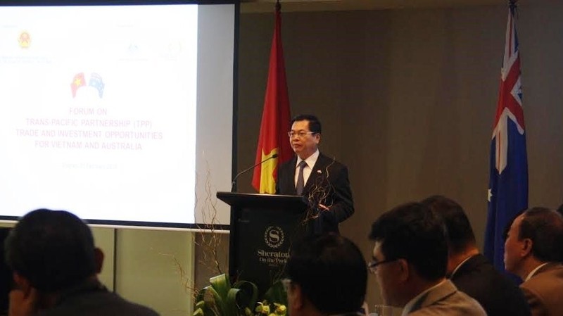 Minister Vu Huy Hoang speaks at the forum (photo: VNA)