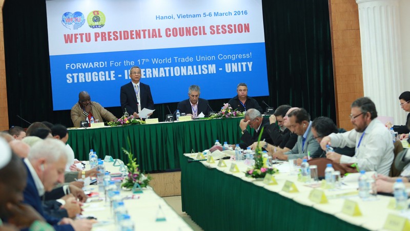 President of the Vietnam General Confederation of Labour (VGCL) and WFTU Vice President Dang Ngoc Tung speaks at the meeting