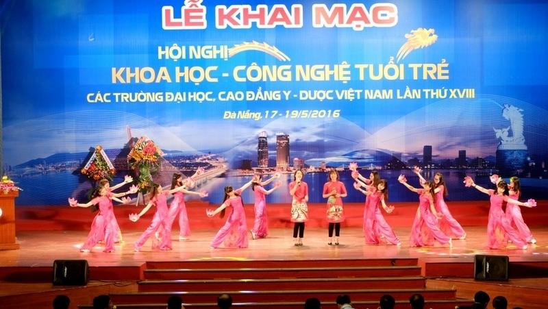 The opening ceremony for the 18th National Youth Science and Technology Conference for Medical and Pharmaceutical Universities and Colleges (Credit: VGP)