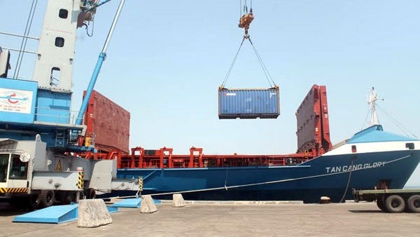 Container shipping service launched at Vung Ang Port