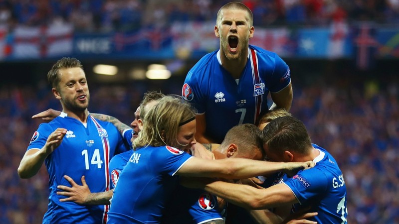Iceland players celebrate their victory. (Photo: Getty)
