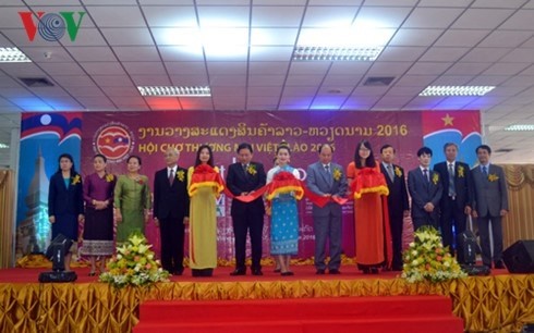 The opening ceremony of the trade fair (Source: vov.vn)