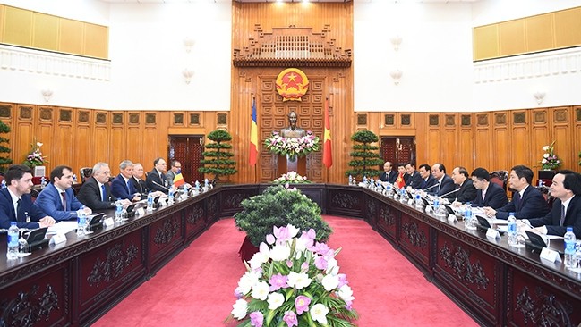 Talks between Vietnamese and Romanian prime ministers