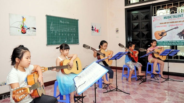 The project is expected to provide opportunities for Vietnamese children to receive music education and grow their ability to express their talent.