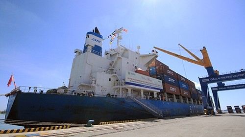 Quang Nam's Chu Lai Port receives the first international container ship on August 5.