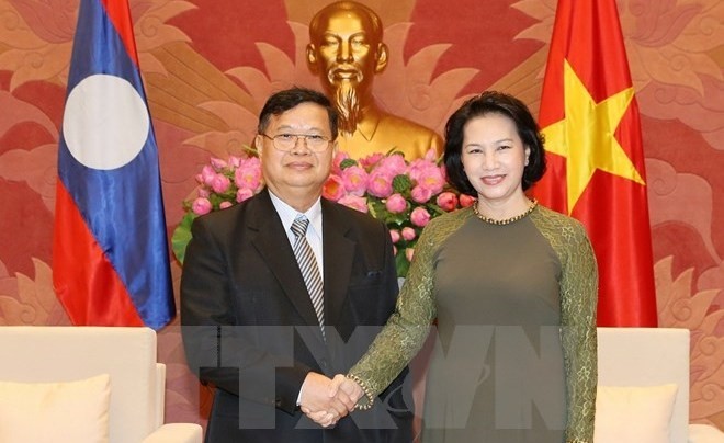 NA Chairwoman Nguyen Thi Kim Ngan and Lao NA Vice Chairman Somphan Phengkhammy (Credit: VNA)