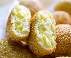 Banh Ran (Vietnamese donut)
