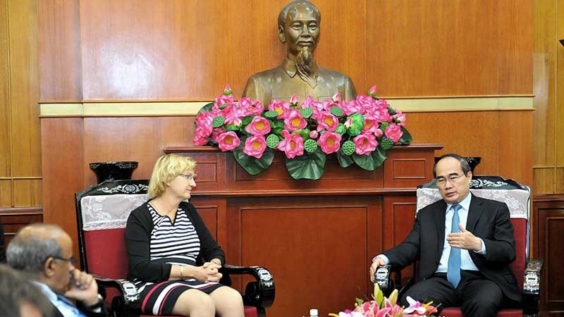 VFF President Nguyen Thien Nhan receives UNICEF Regional Director for East Asia and Pacific Karin Hulshof. (Credit: VGP)