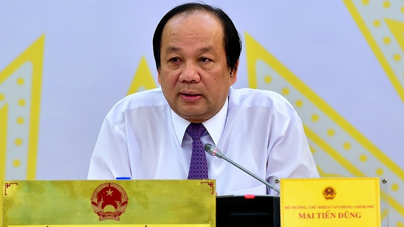 Minister-Chairman of the Government Office Mai Tien Dung speaks at a press conference after the Government’s monthly meeting on August 31. (Credit: VGP)