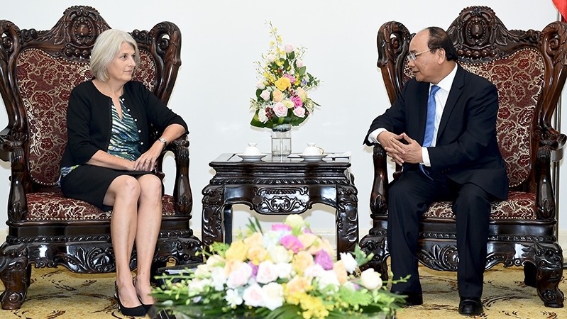 Prime Minister Nguyen Xuan Phuc and Danish Ambassador to Vietnam Charlotte Laursen (Credit: VGP)
