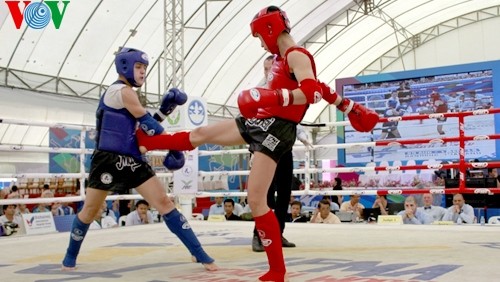 The 54kg weight class final age 16-17 between Vietnam’s Quach Thi Hoai (red) and Turkey's Merve Saglam. (Credit: VOV)