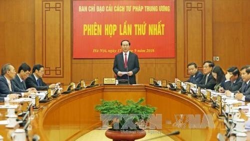 President Tran Dai Quang chairs Judicial Reform Committee’s first session (Photo: VNA)