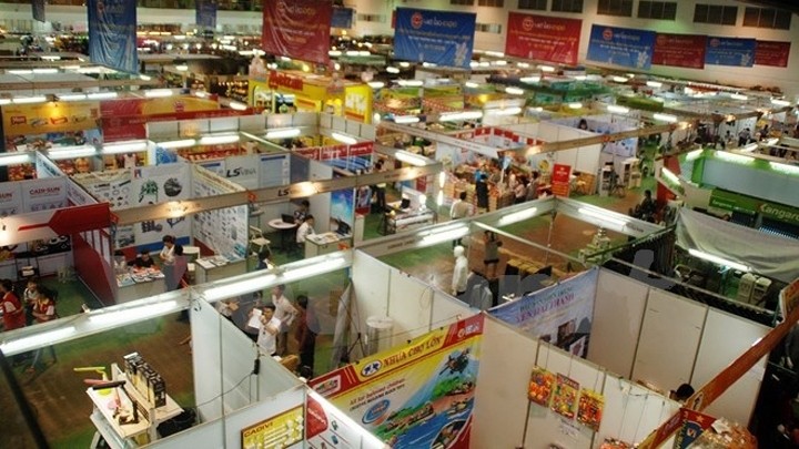 At the Vietnam-Lao Trade Fair