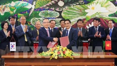 The agreement is part of the framework credit agreement worth US$1.2 billion between Vietnam and the RoK for 2012-2015. (Credit: VNA)