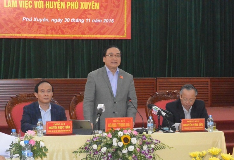 Hanoi Party Secretary listens to Hanoi voters’ opinions