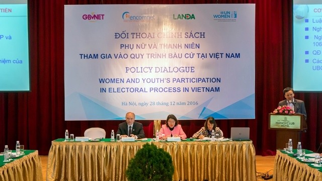 The policy dialogue discusses promotion of the participation of women and youth in electoral process in Vietnam. (Credit: NDO/Trung Hung)