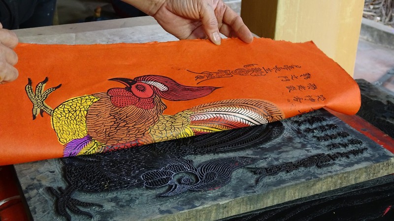 Kim Hoang folk painting on the way back to its golden age 