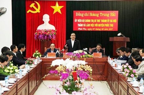Secretary of the Hanoi municipal Party Committee Hoang Trung Hai speaking at the working session (Photo: anninhthudo.vn)