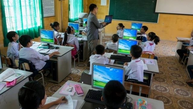 A smart class at a school in suburban Hanoi. (Credit: Shutterstock)