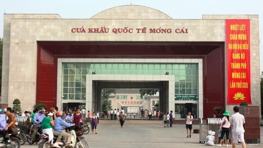 Mong Cai border gate.