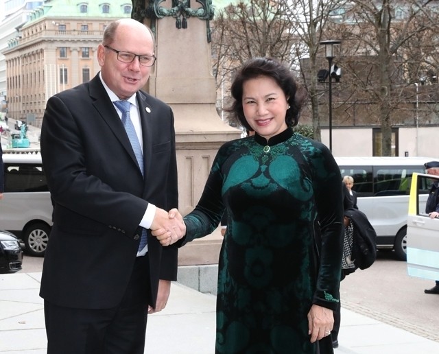 Speaker of the Swedish parliament Urban Ahlin receives Vietnam’s National Assembly Chairwoman Nguyen Thi Kim Ngan in Stockholm on April 6.