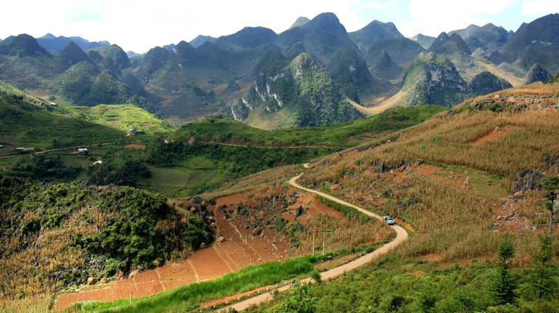 A corner view of Dong Van Karst Plateau (Photo: VNA)