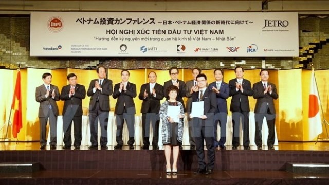 The MoU was signed within the framework of the investment promotion conference in Japan on June 5. (Credit: VNA)