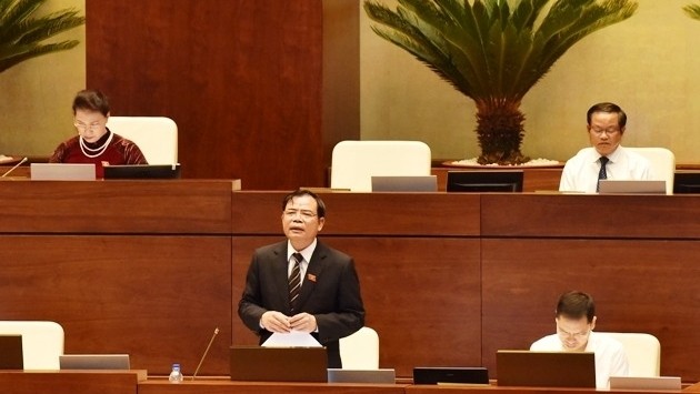 Minister Cuong speaks at the Q&A session