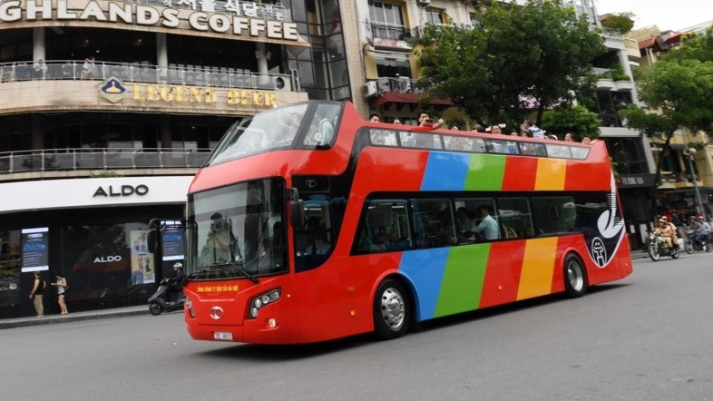 Hanoi trials double-decker sightseeing bus