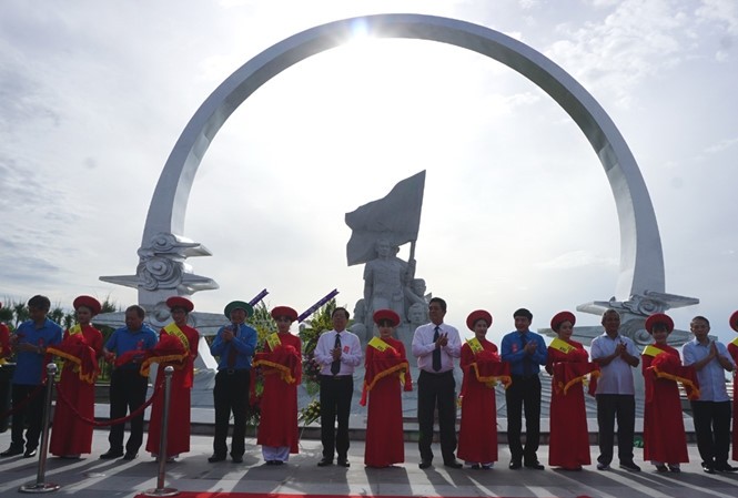 The ribbon-cutting ceremony for the memorial complex (Credit: tienphong.vn)