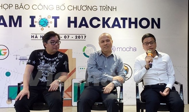 At the press conference to announce the ‘Vietnam Internet of Things (IoT) Hackathon 2017’ (Credit: VNA)