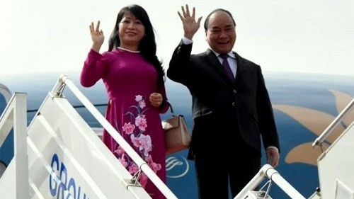 PM Nguyen Xuan Phuc and his wife have begun an official visit to Thailand on August 17, at the invitation of Thai PM Prayuth Chan-ocha. (Credit: VGP)