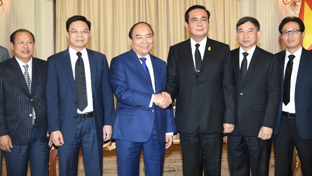 PM Nguyen Xuan Phuc meets with his Thai counterpart Prayuth Chan-ocha in Bangkok on August 17. (Credit: VGP)