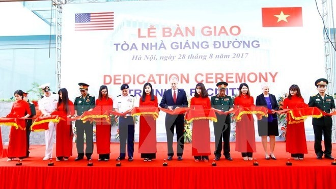 The ribbon cutting ceremony to inaugurate the facility (Credit: VNA)