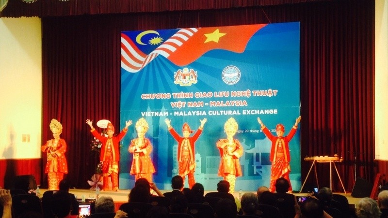 A performance at the programme (Credit: baoquocte.vn)