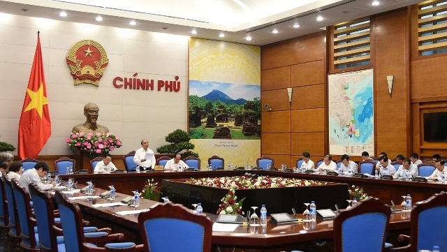 PM Nguyen Xuan Phuc speaks at the working session. (Credit: VGP)