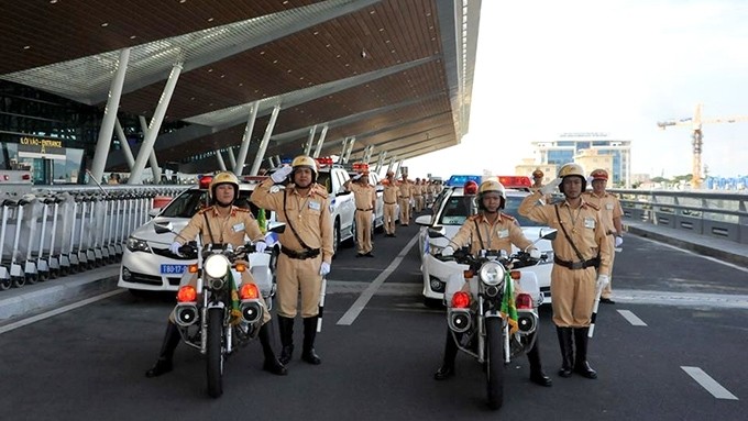 Hundreds of Hanoi's traffic police officers have been sent to Da Nang for the APEC Economic Leaders' Meeting.