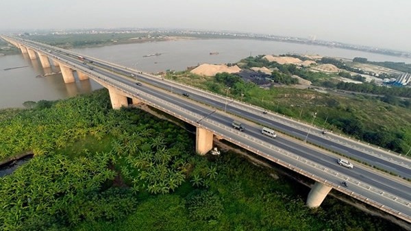 Thanh Tri Bridge on Hanoi's third ring road