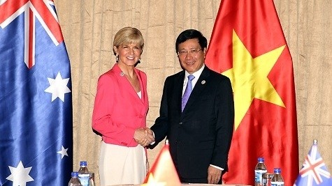 Deputy PM and Foreign Minister Pham Binh Minh meets with Australian Foreign Minister Julie Bishop. (Credit: VGP)