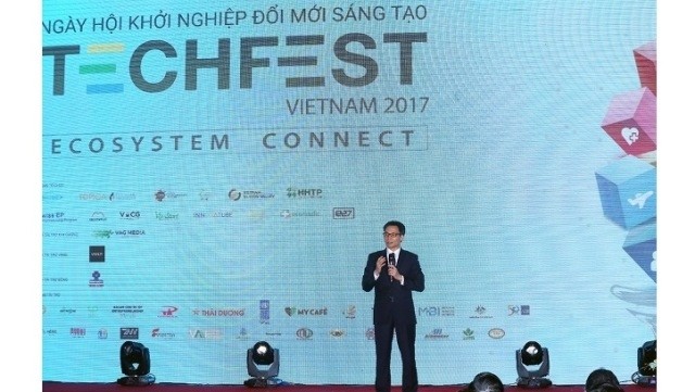 Deputy PM Vu Duc Dam speaks at the opening of Techfest 2017 in Hanoi on November 14. (Credit: VGP)