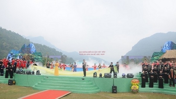 At the opening ceremony for the programme ‘Through Viet Bac Heritage Sites’ and Ba Be – Bac Kan tourism week 