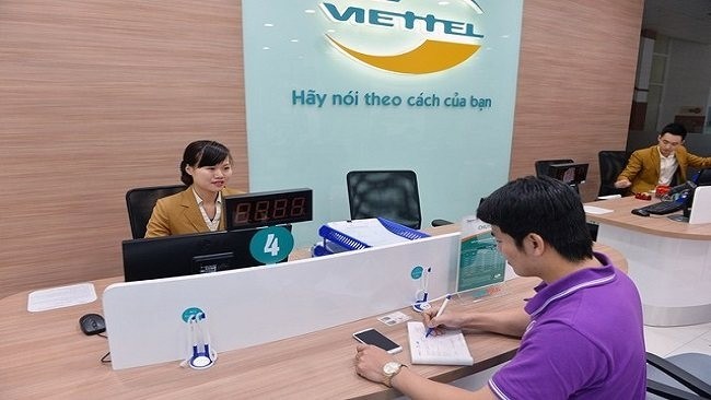 Viettel ranks first in the 2017 Profit500 list.