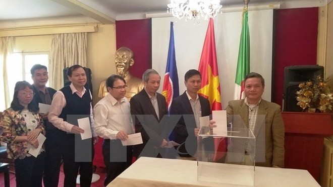  The Vietnamese Embassy in Algeria launched fund-raising drive on November 22.(Photo: VNA)