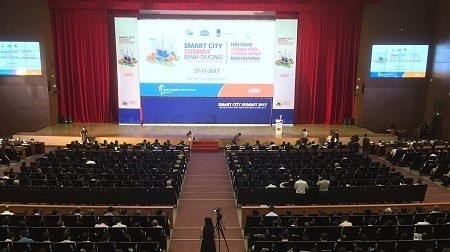 Binh Duong Smart City Summit held