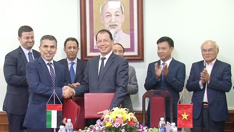 Representatives from Vinacomin and EGA at the signing ceremony (photo: baocongthuong)