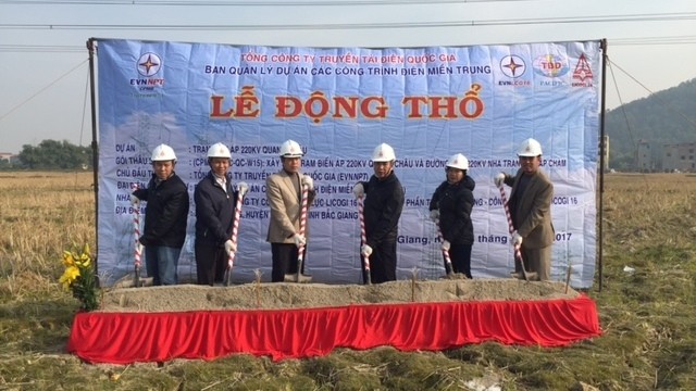 Construction begins on the Quang Chau 220 kV transformer substation in Bac Giang province. (Credit: VGP)