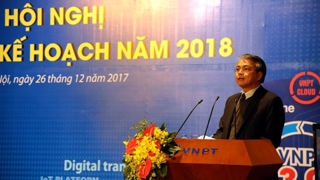  Chairman of the Council of Members of VNPT Tran Manh Hung speaking at the conference 